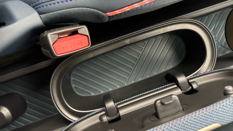 MINI Aceman 135kW E Classic 43kWh 5dr Auto Electric Hatchback